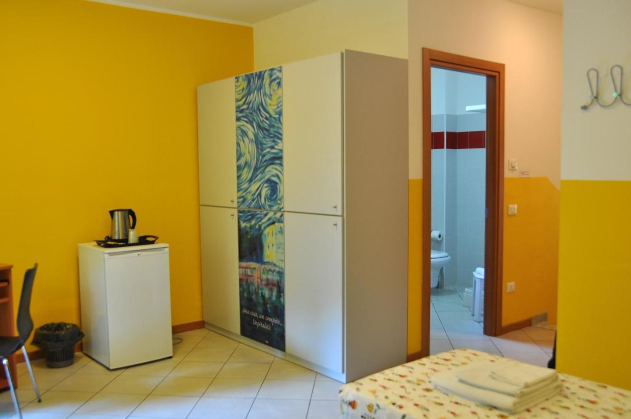 Ostello Residenza Molinatto Oggiono Bagian luar foto