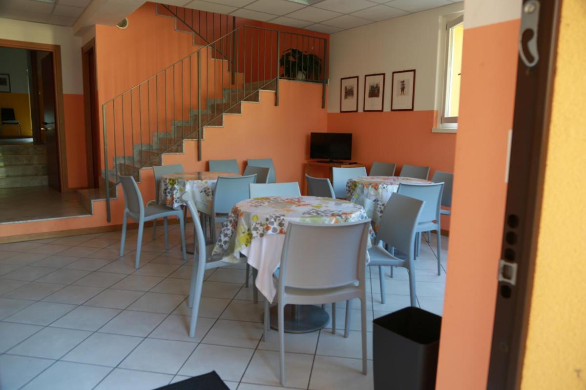 Ostello Residenza Molinatto Oggiono Bagian luar foto